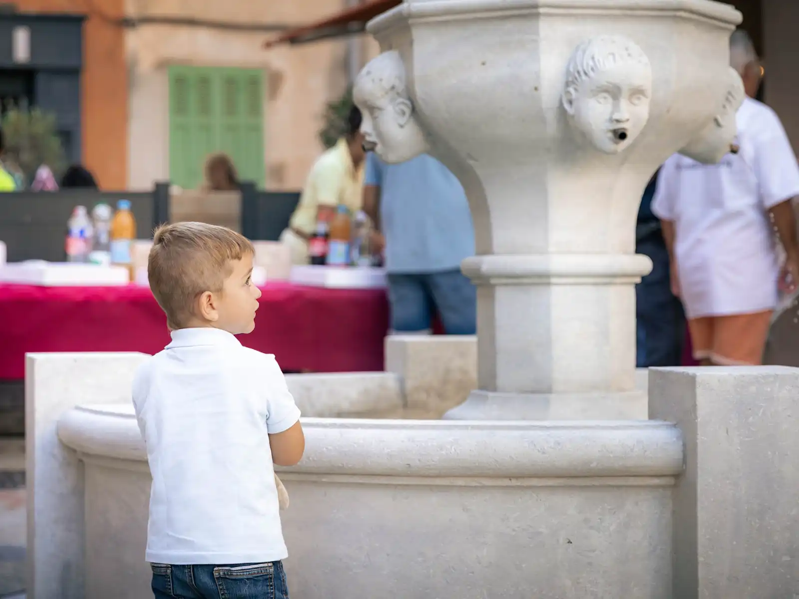 Fontaine-de-village-Roquebrune-sur-Argens-travail-sur-mesure-Vincent-Durupt Fontaine de village - Roquebrune-sur-Argens travail sur-mesure Vincent Durupt